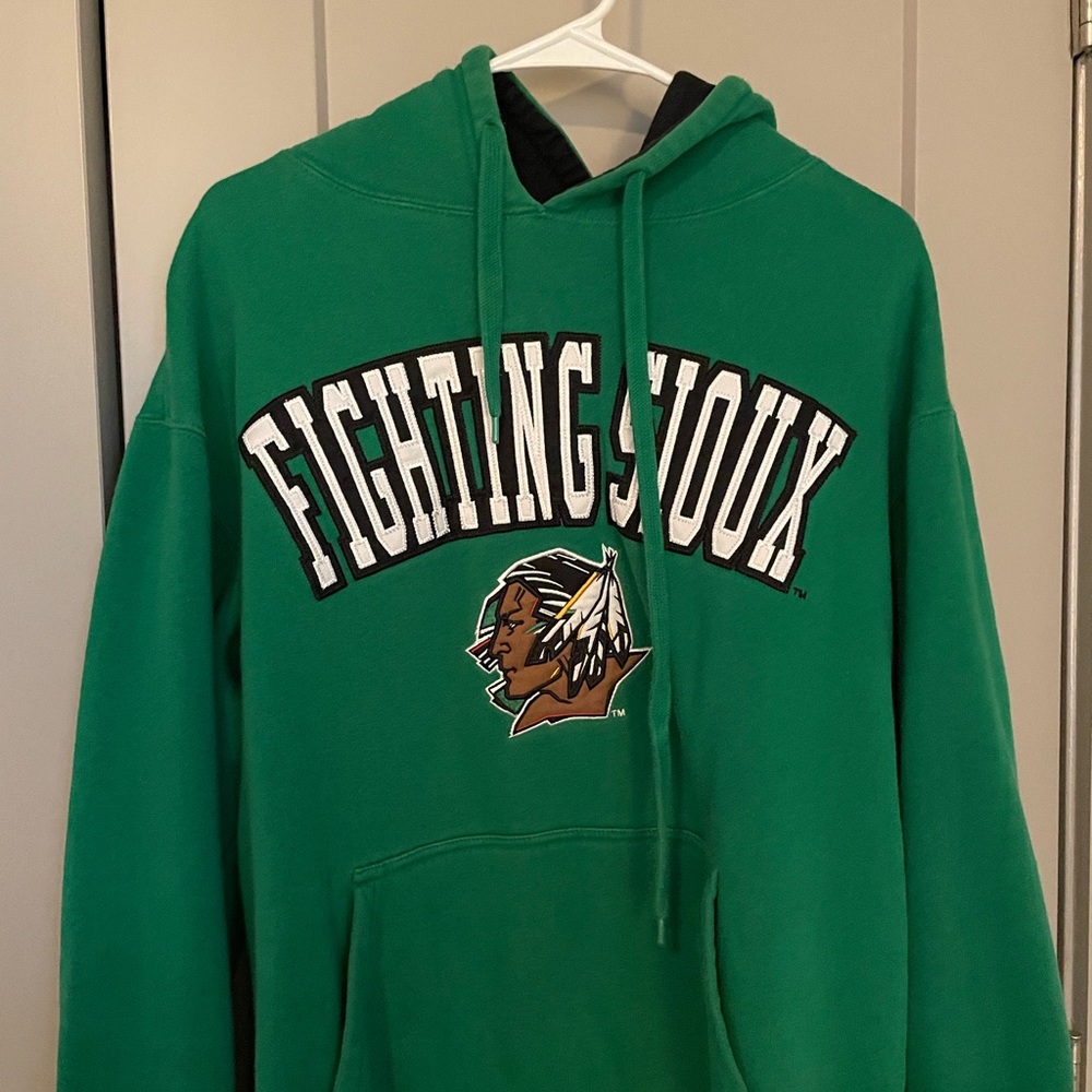 UND Fighting Sioux Sweatshirt
